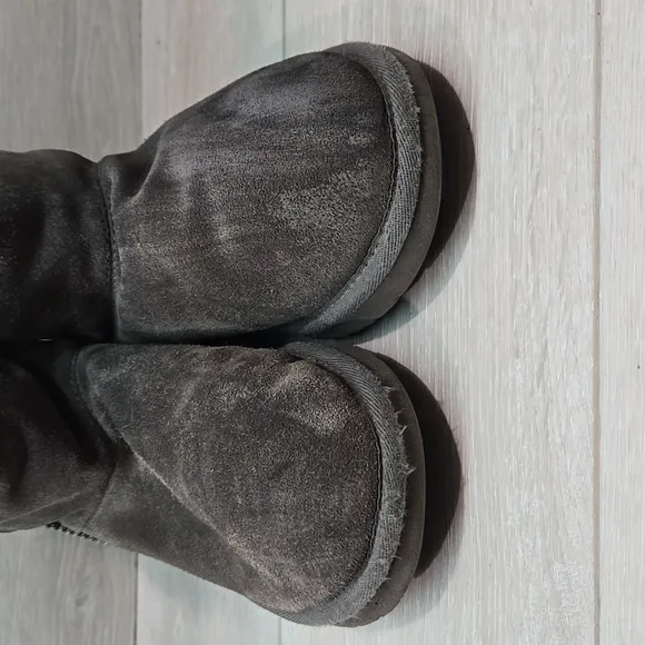 Ugg Australia Cozy Gray Suede Women's Boots Shoes Sz 5