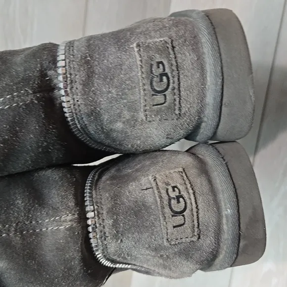 Ugg Australia Cozy Gray Suede Women's Boots Shoes Sz 5