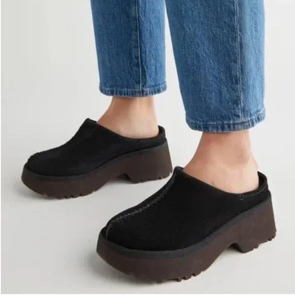 UGG Australia New Heights Cozy Clog Suede Black Fur Slip On Shoes NEW Size 6