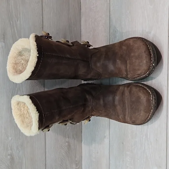 Ugg Australia Women 5156 Leather Brown Shearling-Lined Boots Shoes Sz 7