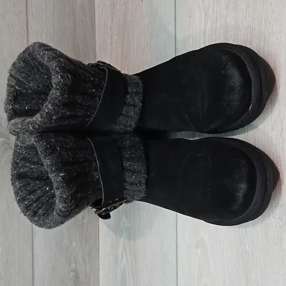 Ugg Australia Women's Black Suede Ankle Boots with Knit Cuff Shoes Sz 7