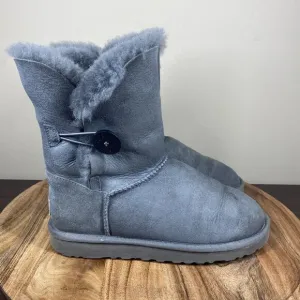 UGG Bailey Button Womens Gray Size 7 Suede Sheepskin Shearling Fur Lined Boots