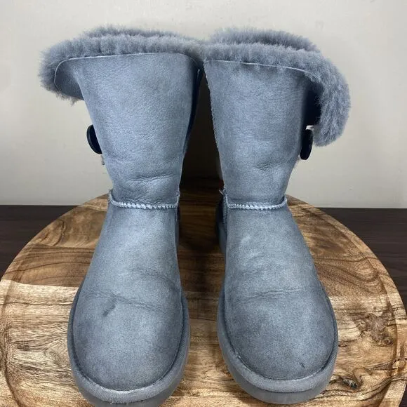 UGG Bailey Button Womens Gray Size 7 Suede Sheepskin Shearling Fur Lined Boots