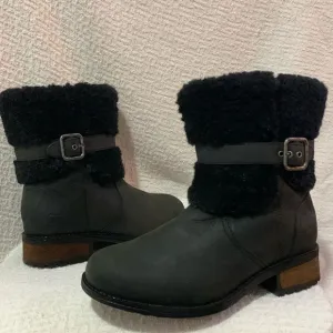 UGG BLAYRE II Buckle Sheepskin Collared BOOT