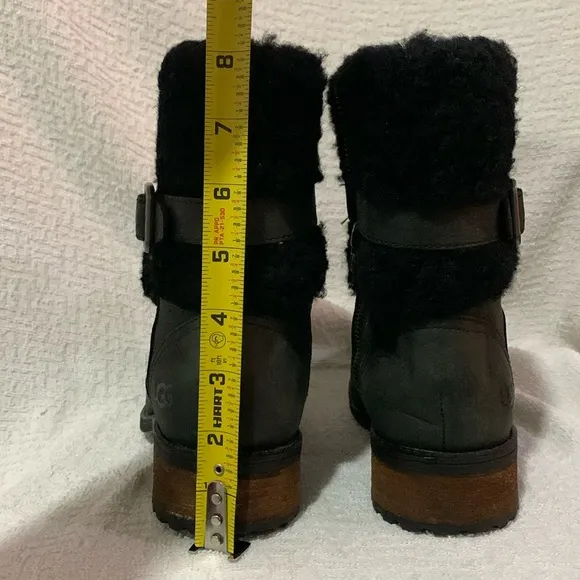 UGG BLAYRE II Buckle Sheepskin Collared BOOT