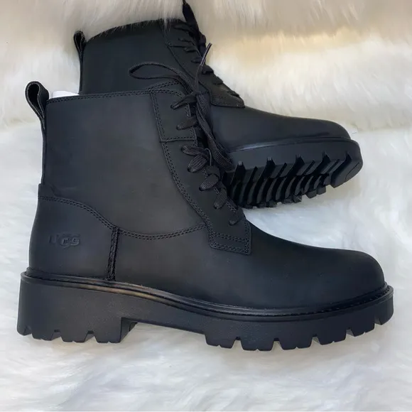 UGG Boots Everdeen lace New in box woman