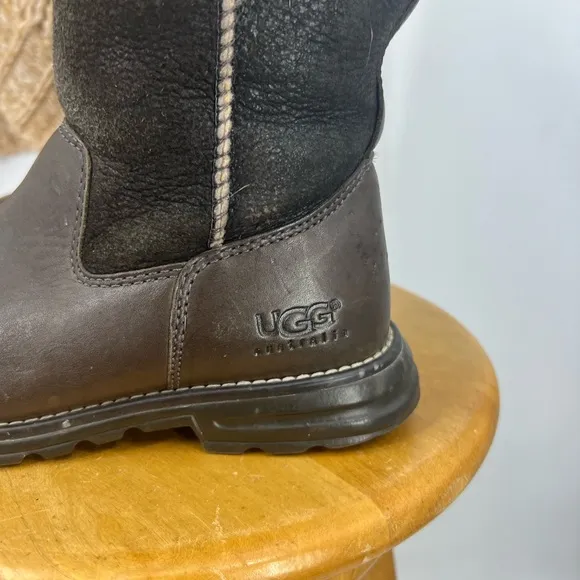 UGG Brooks Tall Leather Shearling Flat Boots 5490 Size 6 Women’s