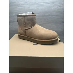 UGG CLASSIC MINI II CHESTNUT SUEDE SHEEPSKIN WOMEN'S BOOTS SIZE 7