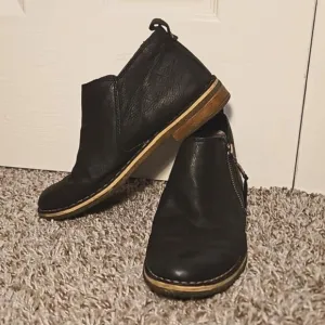 Ugg Clementine shearling ankle boots size 7