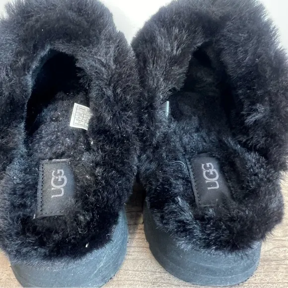 Ugg Disquette Women's Slipper Size 8 Black with Original Box SKU#24318