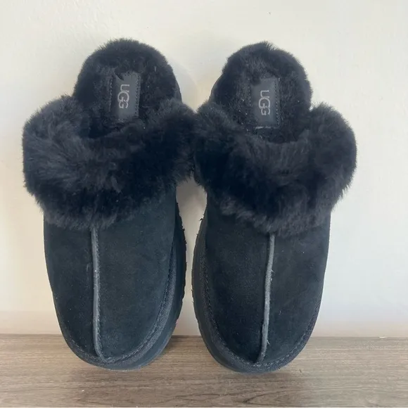 Ugg Disquette Women's Slipper Size 8 Black with Original Box SKU#24318