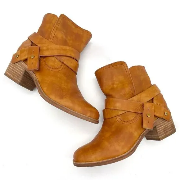 UGG Elora Leather Buckle Strap Slouchy Block Heel Boots Cognac Brown Size 6.5