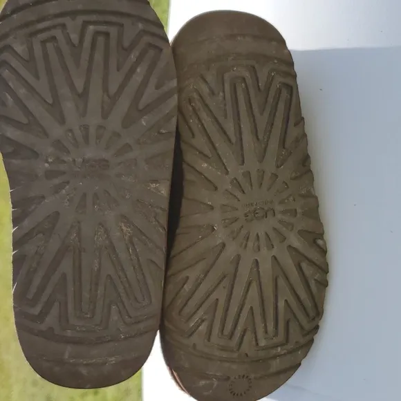 Ugg girls tall boots 13