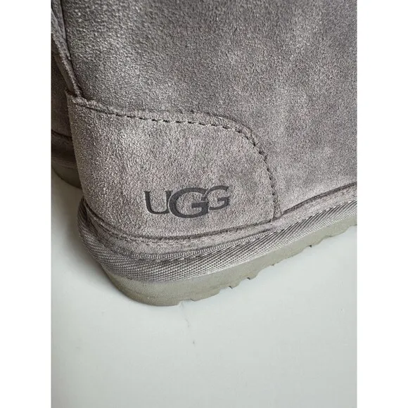 Ugg Grey Chukka Lace Up Ankle Neumel Booties Sz 9 Shearling Lined Shoes