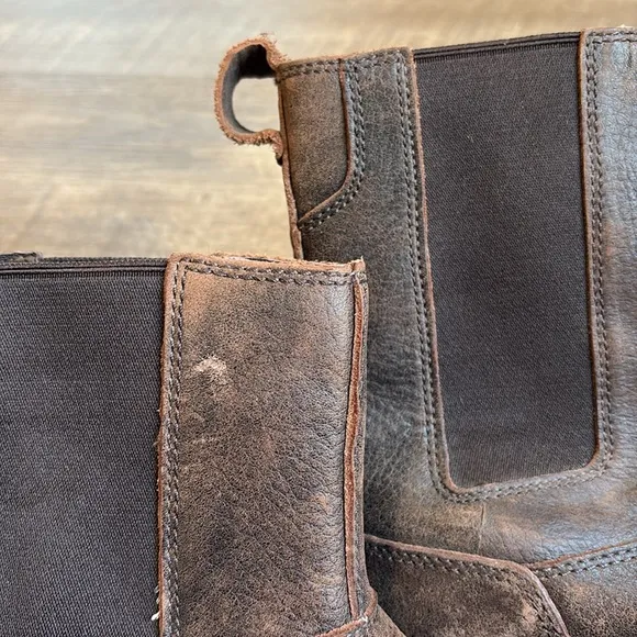 UGG Herrick Boots Men’s 11 Brown Rugged Leather S/N 3032 Ankle Boots