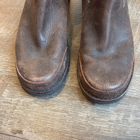UGG Herrick Boots Men’s 11 Brown Rugged Leather S/N 3032 Ankle Boots