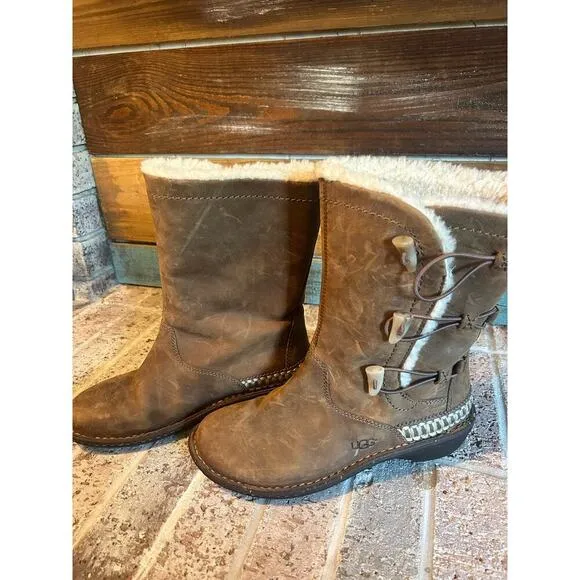 UGG Kona 5156 Boots Chestnut Suede Leather Shearling Sheepskin Lined Toggle 8