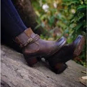 Ugg Krewe Chocolate Leather Boots Booties - 6.5