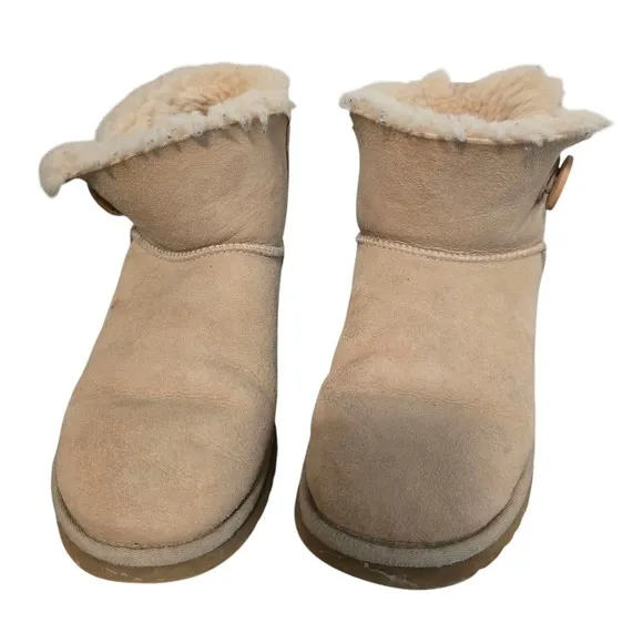 UGG Mini Bailey Button Boots Sheepskin Suede Tan Winter Warm Women's Size?