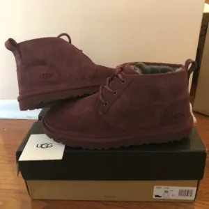 UGG Neumel Chukka Suede Boot. Size: 12
