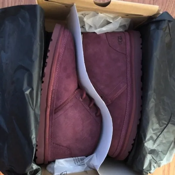 UGG Neumel Chukka Suede Boot. Size: 12