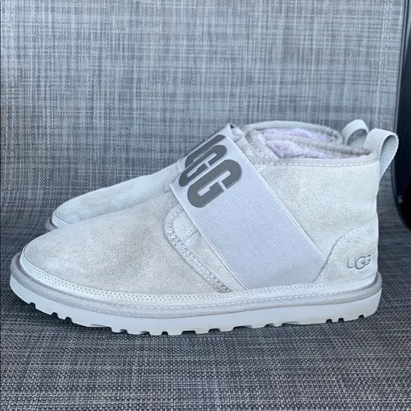 UGG Neumel ll Graphic Gray Suede Boots Winter shoes Women’s size 8