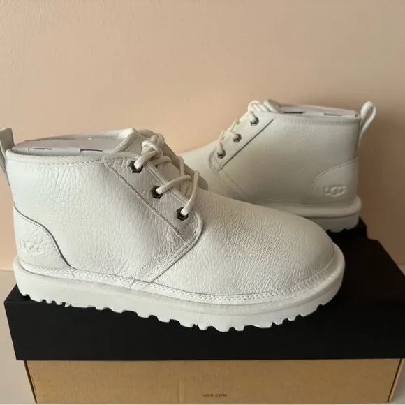 UGG Neumel Pebbled Leather Chukka Boot. Size: 9, 10