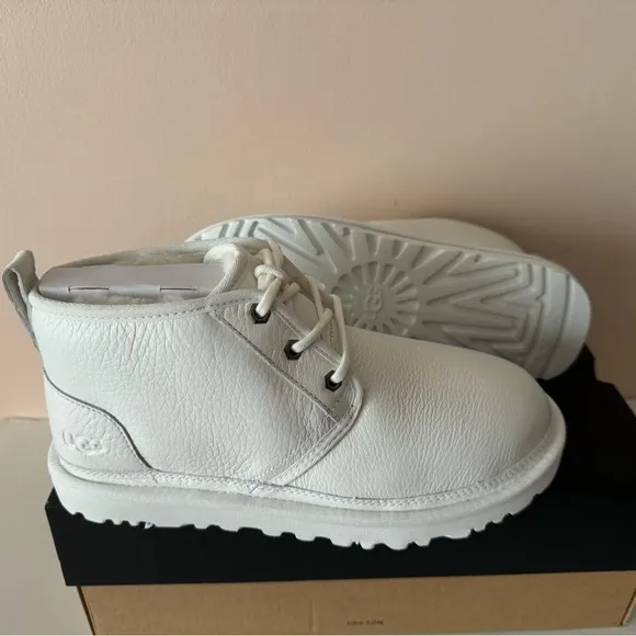 UGG Neumel Pebbled Leather Chukka Boot. Size: 9, 10