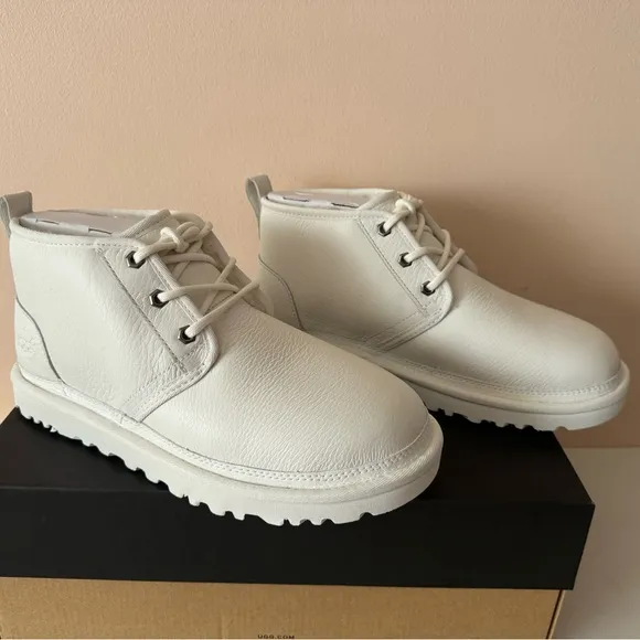 UGG Neumel Pebbled Leather Chukka Boot. Size: 9, 10