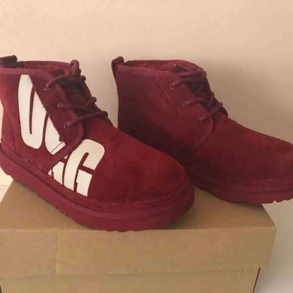 UGG Neumel Suede Leather Red Chopd Split Chukka Boot. Size: 7, 8