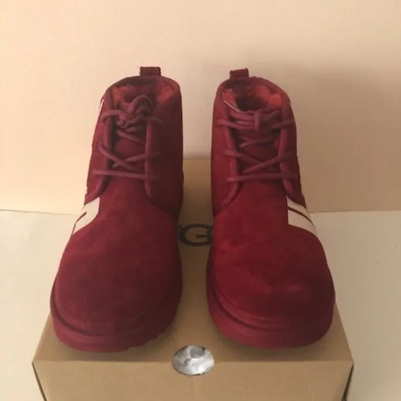 UGG Neumel Suede Leather Red Chopd Split Chukka Boot. Size: 7, 8