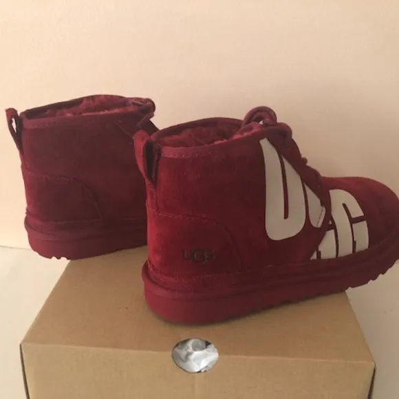 UGG Neumel Suede Leather Red Chopd Split Chukka Boot. Size: 7, 8