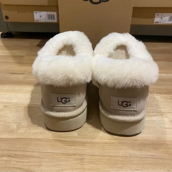 UGG | Nita Ultra Mini Bootie Closed Back Slippers SAND NEW