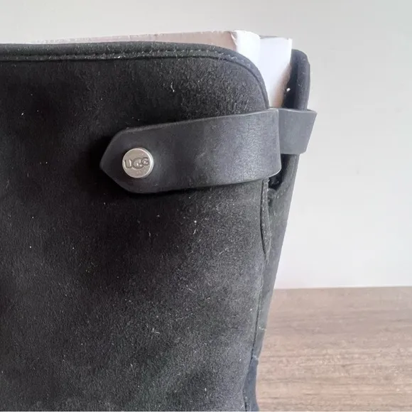 Ugg Romley Cuffable Women’s Boot Size 9