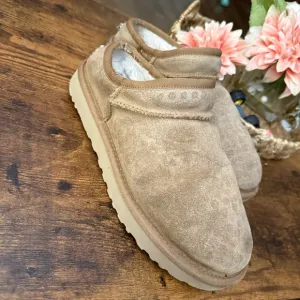 UGG Tan Suede Slip-On Women Shoes size (9)