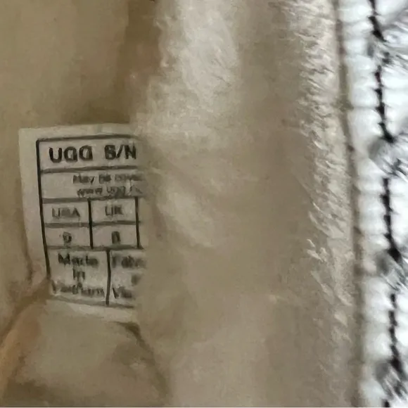 Ugg Tasman Chopd Men’s White Black Lined Shoe Size 9 #B1572