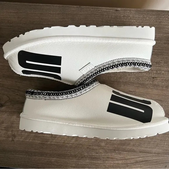 Ugg Tasman Chopd Men’s White Black Lined Shoe Size 9 #B1572