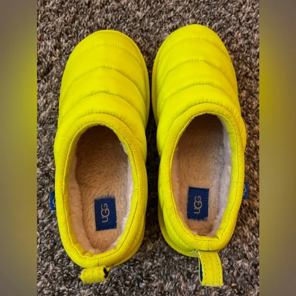 UGG Tasman LTA New Women’s Neon Yellow‎ Puffer Shoes Size US 5