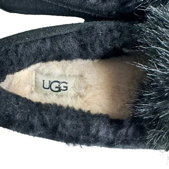 UGG Women's Black Sued Ansley Shaine Slipper.  Sz: 5