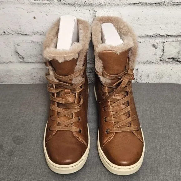 Ugg Women's Croft Luxe Quilt Boots NWT
