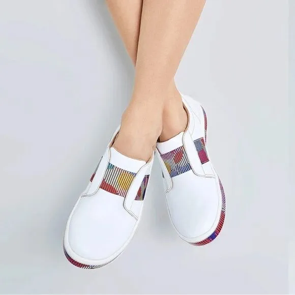 UIN Women's Walking Casual Slip Ons Travel Skate Shoes (Colored Bubble Cordoba)