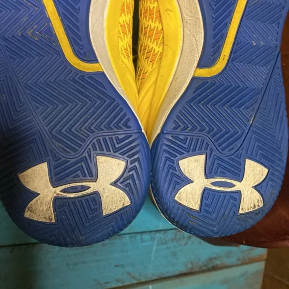 Under Armour Micro G Clutch Fit Drive Stephen Curry PE shoes size 11 yellow blue