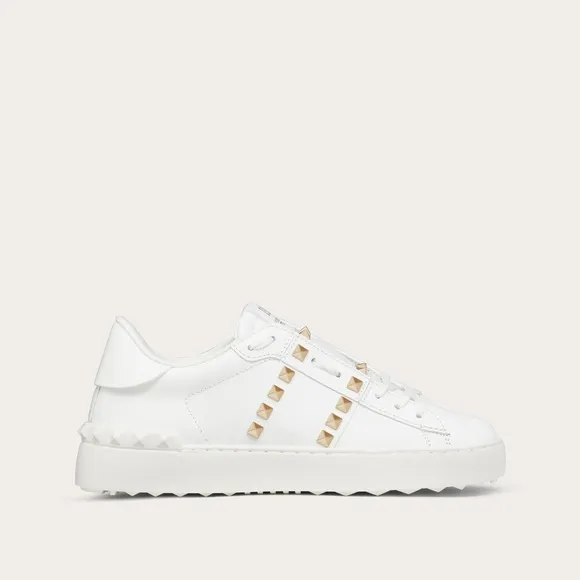 Valentino Rockstud Untitled Open in White Size 8.5.