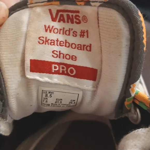VANS &amp; Nintendo Mario Mushroom Sneakers Tennis Shoes Women's size 10
