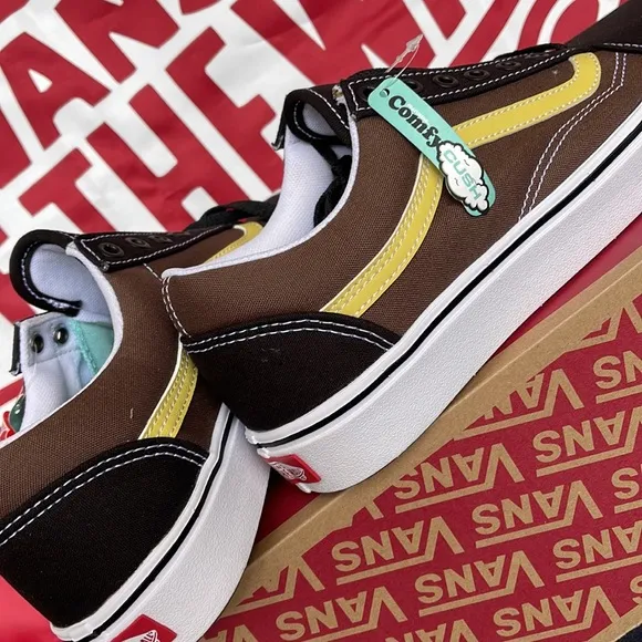 Vans Comfycush Old(Tri-Tone)BikrandrmermgldVNOA5DYC8U8WMNS sneakers