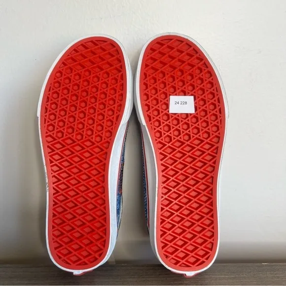 Vans x Cobra Kai Eagle Fang Old Skool Shoe Size 5 or 3.5 24228