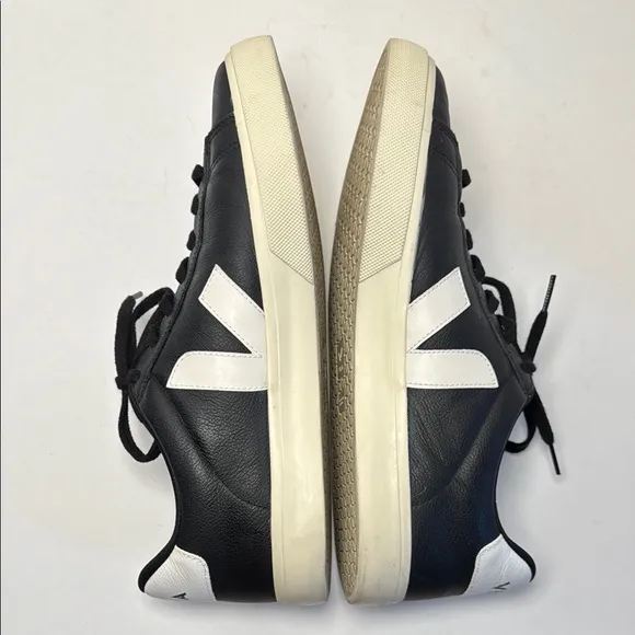 VEJA Men's Campo Easy Two-Tone Leather Black White Low Lace Up Sneakers Size 12