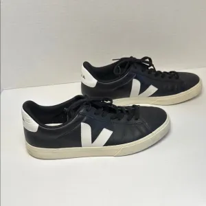 VEJA Men's Campo Easy Two-Tone Leather Black White Low Lace Up Sneakers Size 12