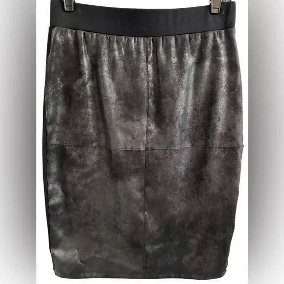 VELVET BY GRAHAM &amp; SPENCER Distressed Leatherette Miniskirt Silvery Black M✨NWT✨