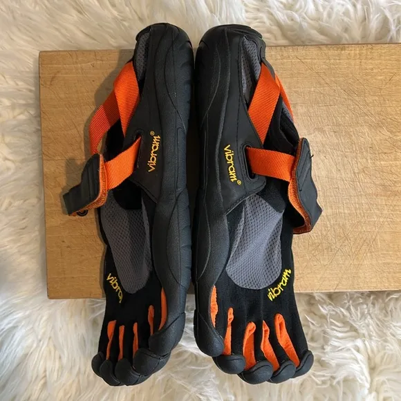 Vibram 5 Fingers M1483 Barefoot Shoes
